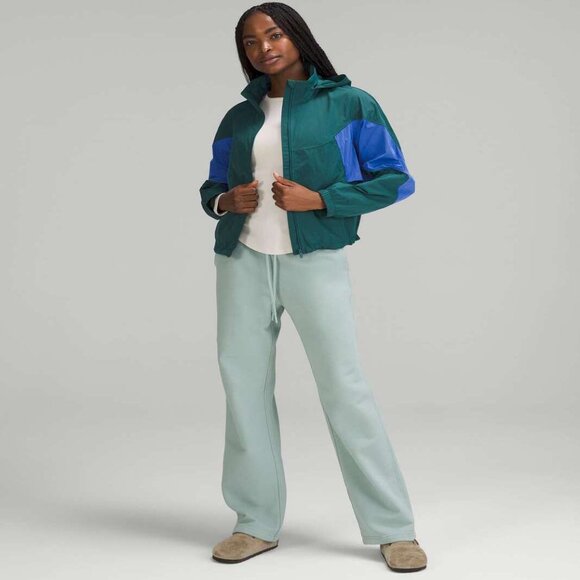 🌟 LULULEMON EVERGREEN CROPPED FULL-ZIP ANORAK WINDBREAKER HOODIE NWOT 🌟 - Picture 2 of 7